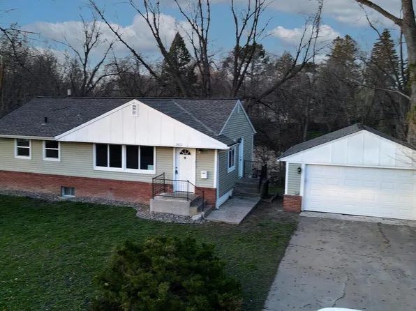 3812 France Pl, Brooklyn Center, MN 55429