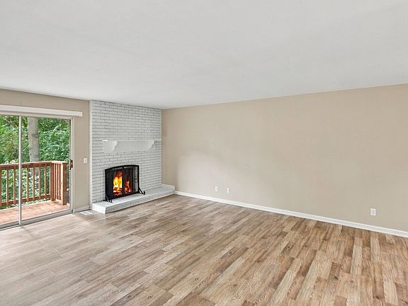3rd image of 1008 Ridgeway Meadow Dr