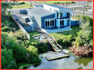 100 Marine View Dr SE, Ocean Shores, WA 98569