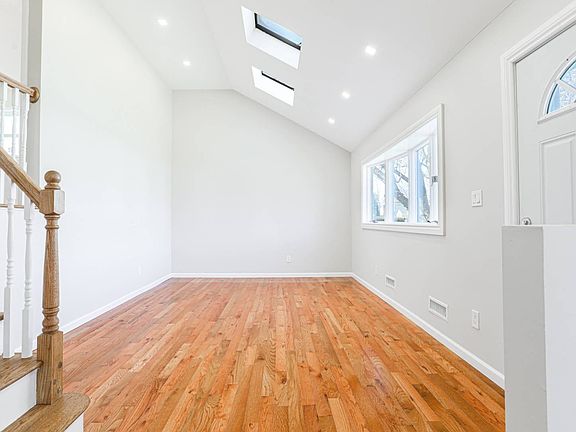 2nd image of 44 Winnecomac Ave