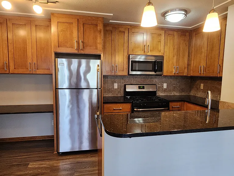 Bryant Avenue Apartments — Photo 5
