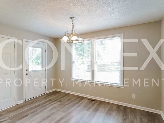 5th image of 230 Kathleen Ct