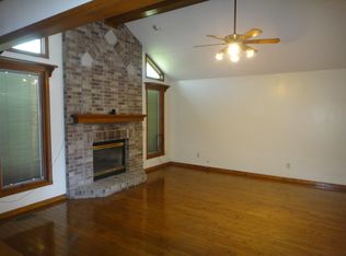 8325 Calera Dr, Fort Wayne, IN 46818
