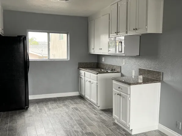 120 W 73rd St, Los Angeles, CA