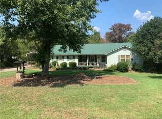 3731 Regatta Ct, Acworth, GA 30102