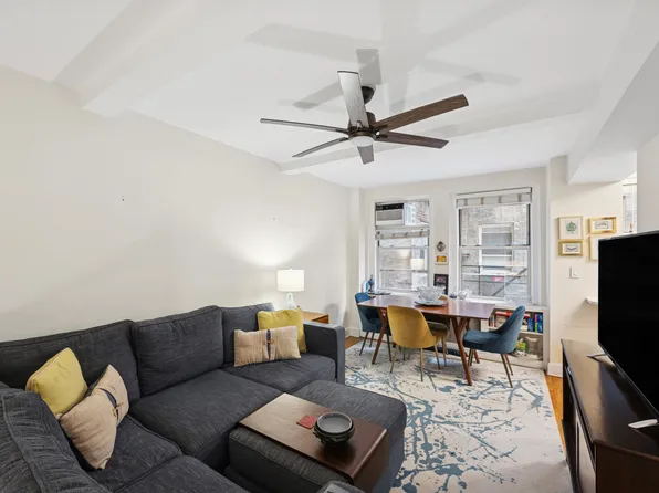 333 East 43rd Street image 1 of 6