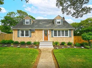 176 Melville Rd, Huntington Station, NY 11746