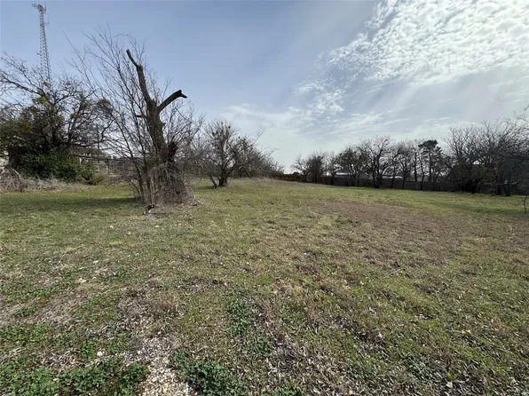 721 N Houston St, Granbury, TX 76048