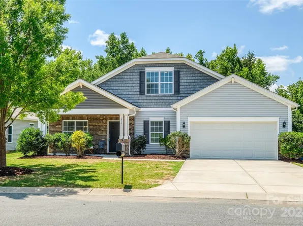 1819 Yellow Daisy Dr, Matthews, NC 28104