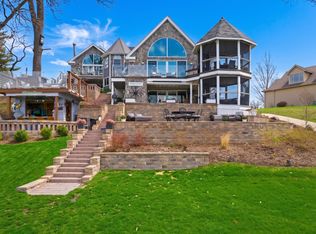 531 Circle Dr, Fox Lake, IL 60020