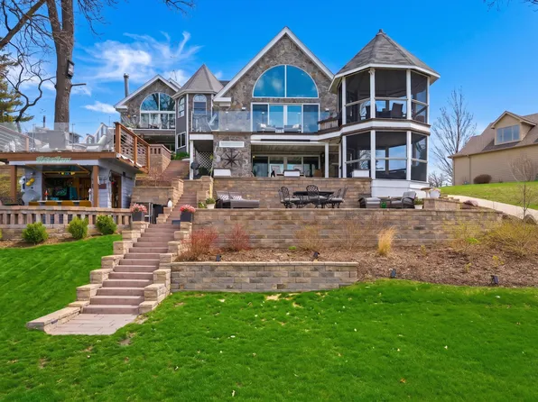 531 Circle Dr, Fox Lake, IL 60020