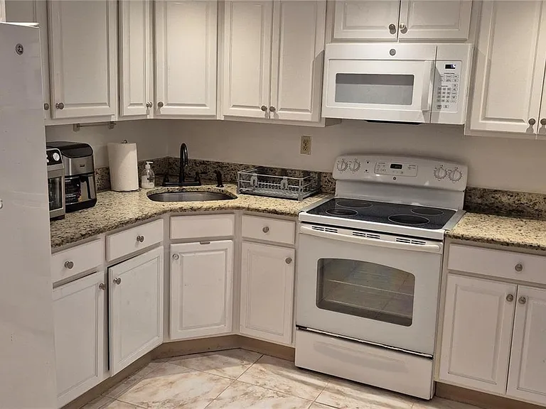 5510 SW 38th St #5510 — Photo 9