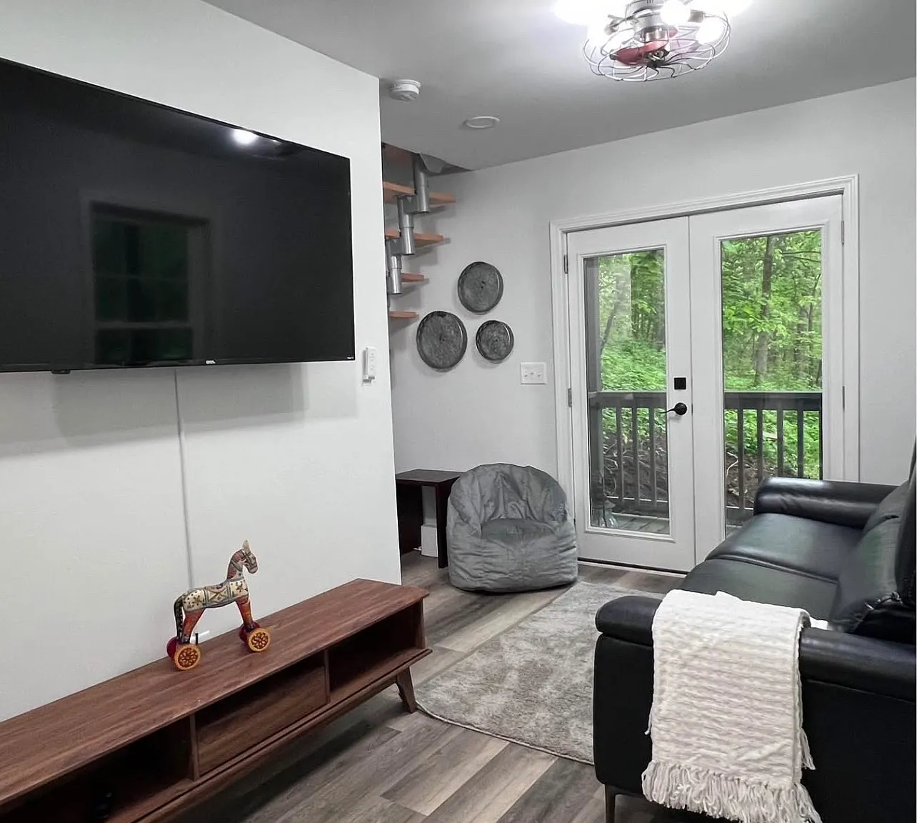2 bed, 1.5 bath, 750 sqft, $1,450 — Photo 3