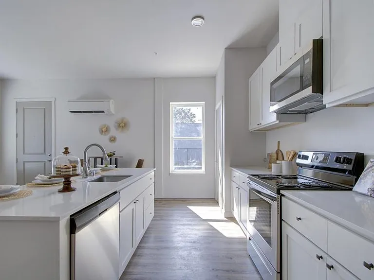 1414 Markle Ave — Photo 9