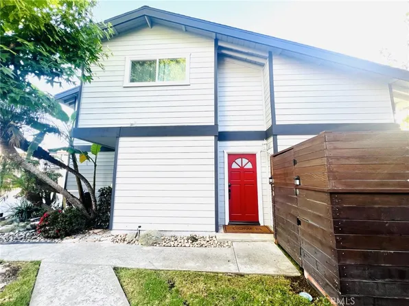 1120 Sandi Ln, Costa Mesa, CA 92627