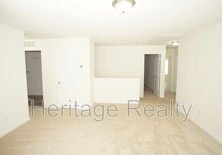 1537 Sergeant Ln — Photo 9