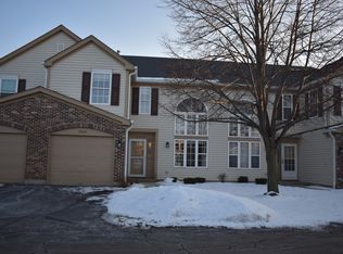 6863 Chesapeake Ct, Gurnee, IL 60031