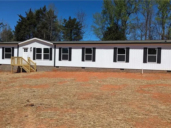 138 Whitestone Dr, Ruffin, NC 27326