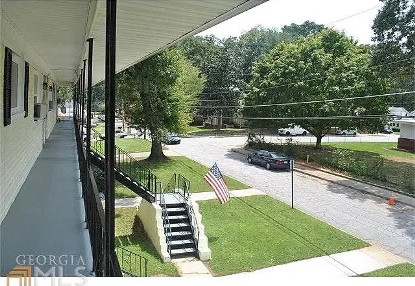 Marina Apartments — Photo 3