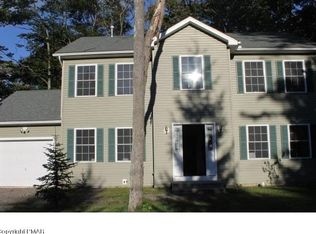 4588 Briarcliff Ter, Tobyhanna, PA 18466