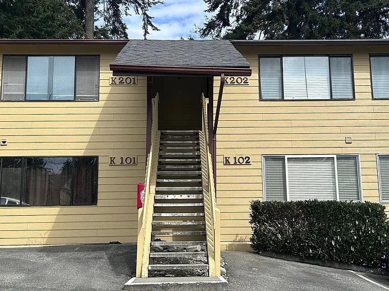 690 NW Atalanta Way #K — Photo 1