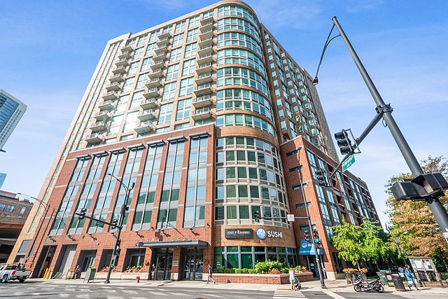 1st image of 600 N Kingsbury St APT 1711