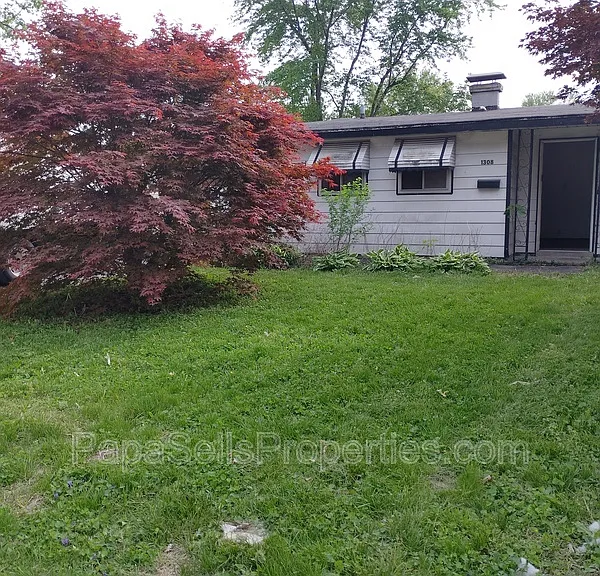 1308 Saint Stephens Dr — Photo 1
