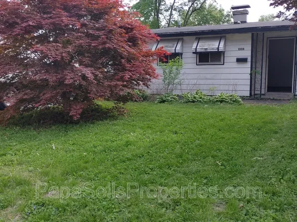 1308 Saint Stephens Dr, Cahokia, IL 62206