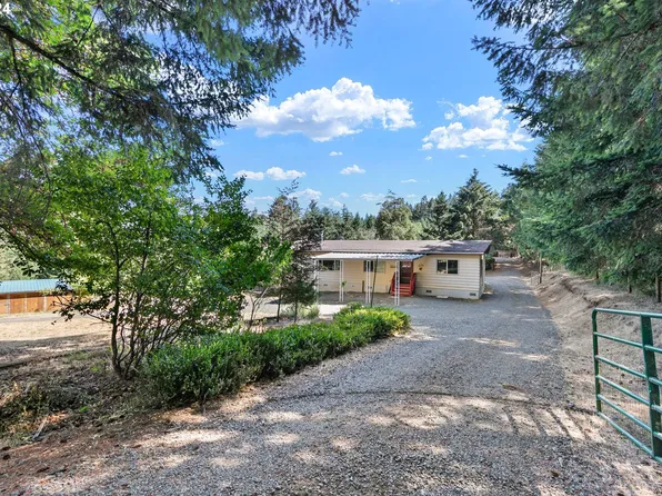 24724 W Demming Rd, Elmira, OR 97437