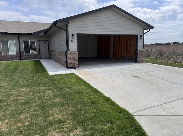 9243 E Fox Pointe Ct, Wichita, KS 67226