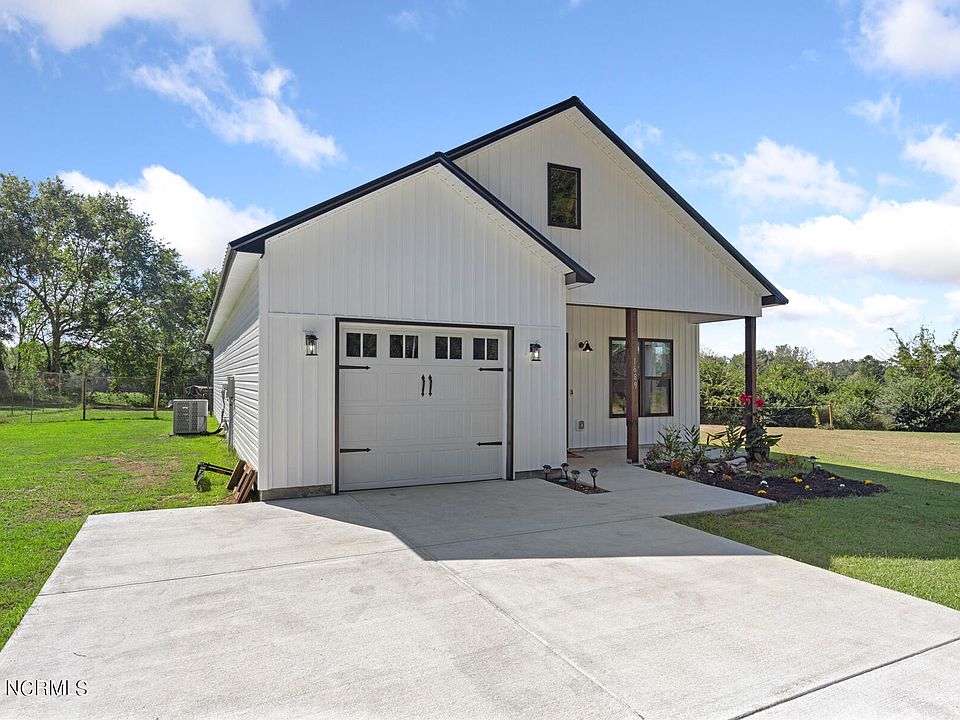1689 N Nc Hwy-111, Pink Hill, NC 28572 | Zillow