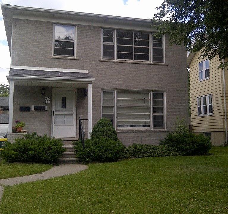 1st image of 209 Oakdale St
