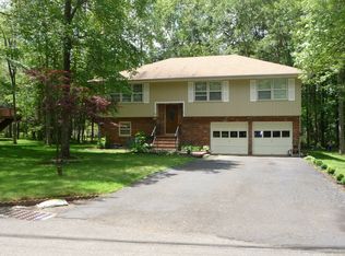 9 Livingston Ave, Warren, NJ 07059