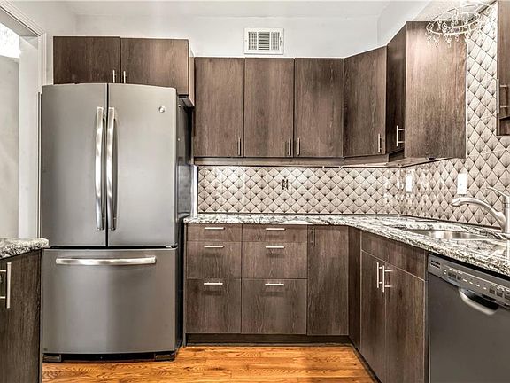 5th image of 6518 Charles Dr