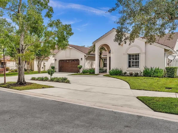 794 Lake Blvd, Fort Lauderdale, FL 33326