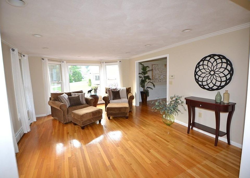 1st image of 60 Dana Dr