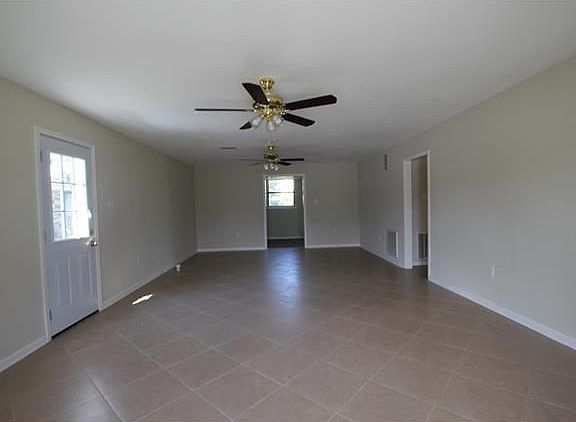5th image of 3912 Lyndell Dr