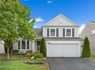 2907 Coastal Dr, Aurora, IL 60503