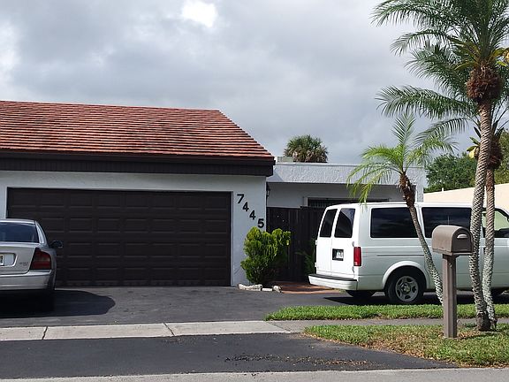 4th image of 7445 Bay Hill Dr