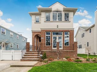 813 5th Avenue, New Hyde Park, NY 11040