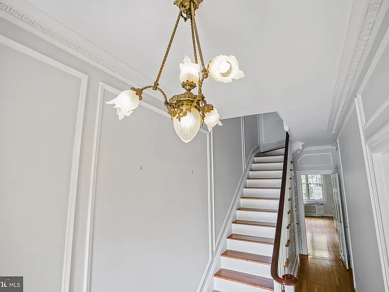 3313 Cleveland Ave NW — Photo 13