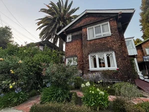 2615 Parker St, Berkeley, CA 94704