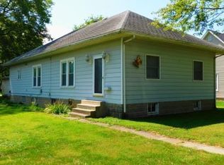 214 W Martin St, Forrest, IL 61741