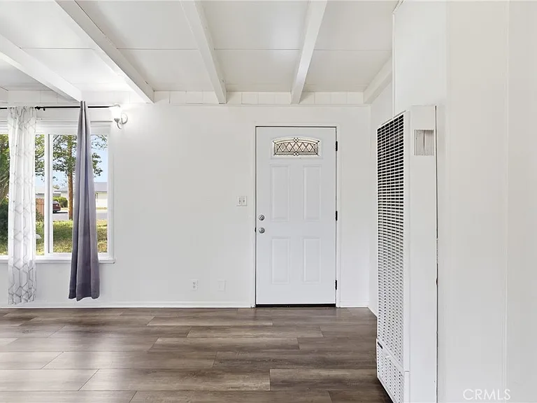 40861 Whittier Ave — Photo 3