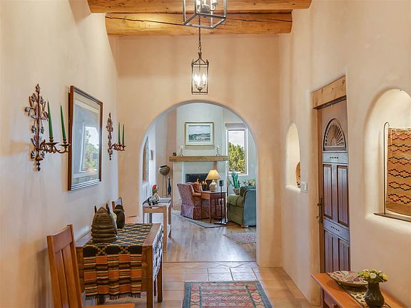 4th image of 58 Camino Nevoso