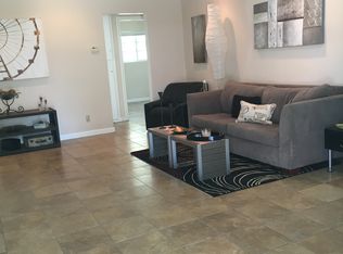 10236 Owensmouth Ave, Chatsworth, CA 91311