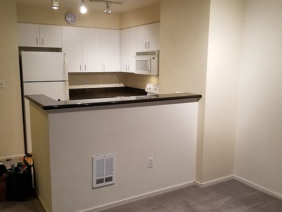 3rd image of 8200 Oceanview Ter APT 417