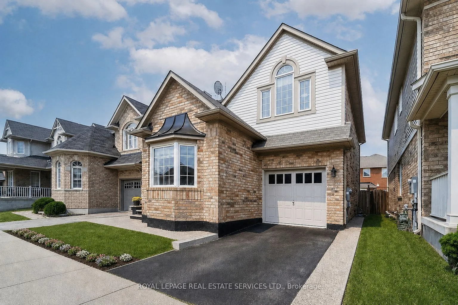 4 bed, $3,890 — Photo 2