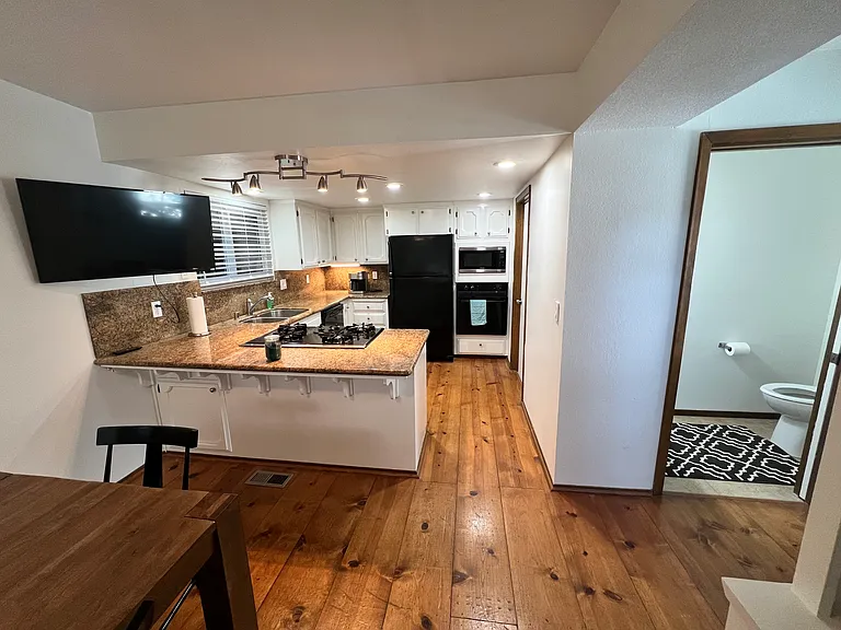 5302 Plymouth St — Photo 6