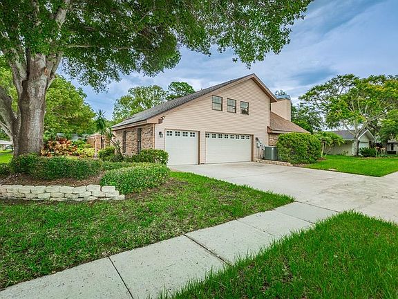 3rd image of 2609 Fallsrock Dr